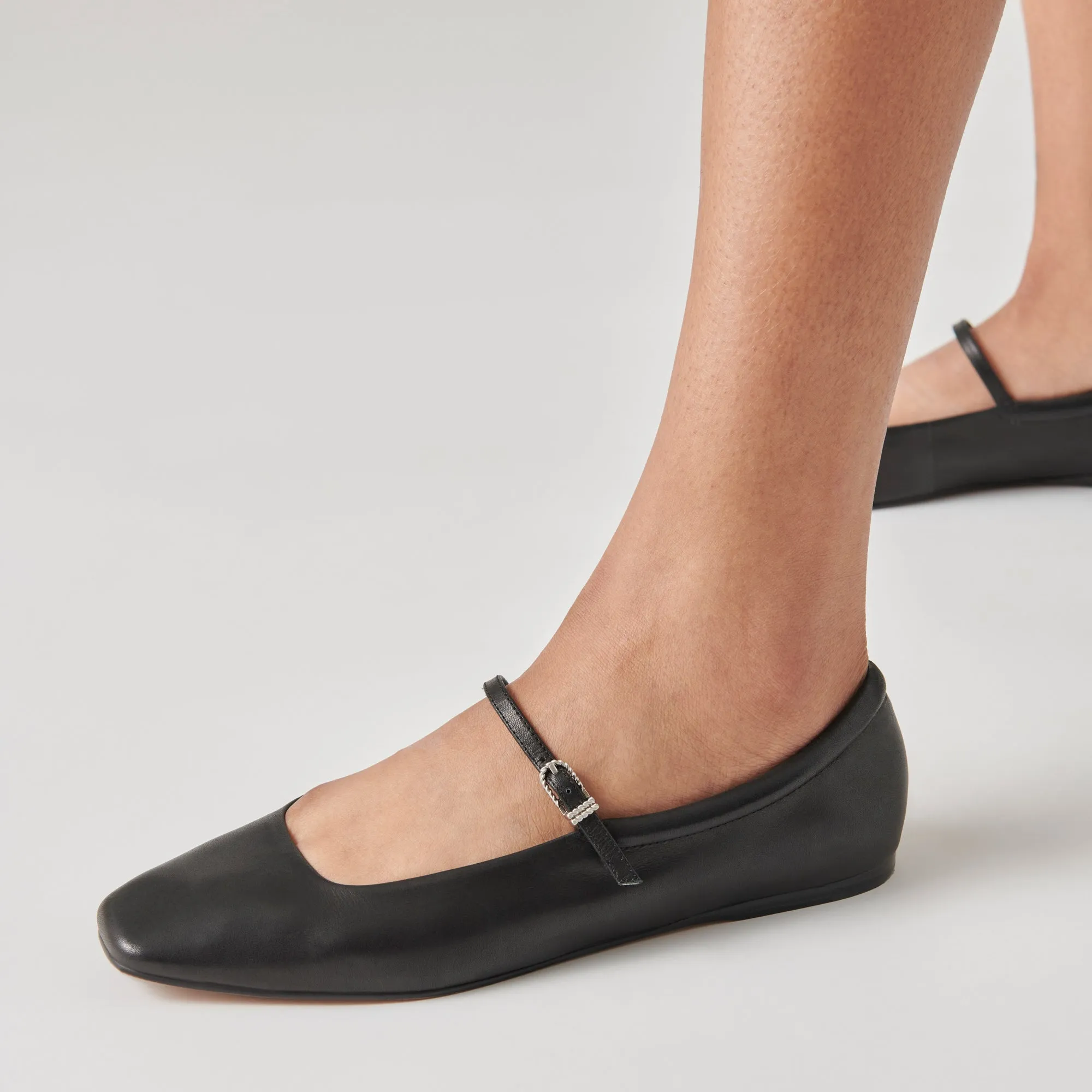 REYES BALLET FLATS BLACK LEATHER