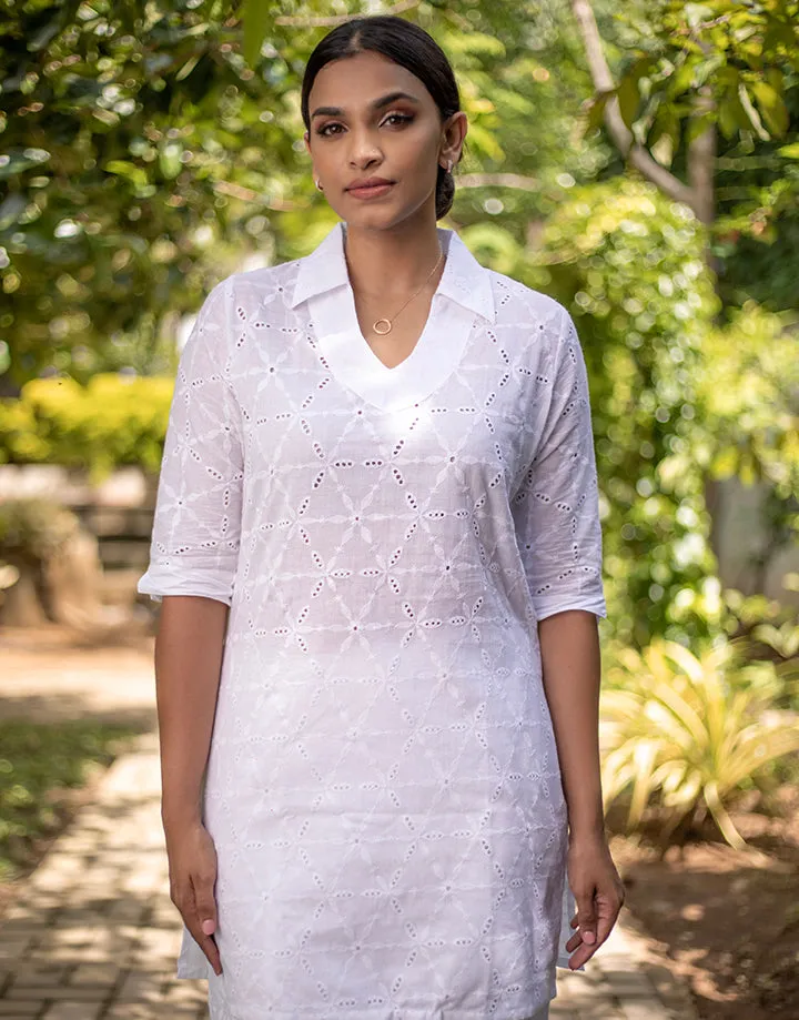 White Collared Kurtha with ¾ Sleeves